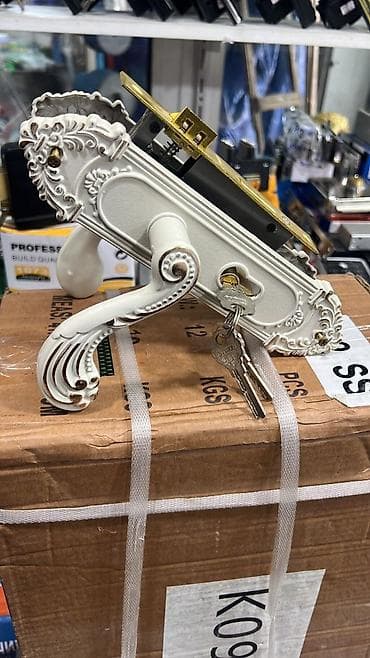 Furnitura və aksessuarlar: Qapı dəstləri və qapı qapanma mexanizmləri Məhsul xüsusiyyətləri: - — 6