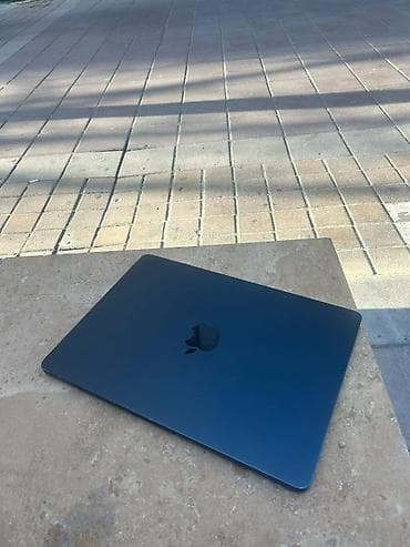 Настольные ПК и рабочие станции: Salam macbook m2 8/256 Pil-91% şarj kabeli orginal verilir Barmaq izi — 2