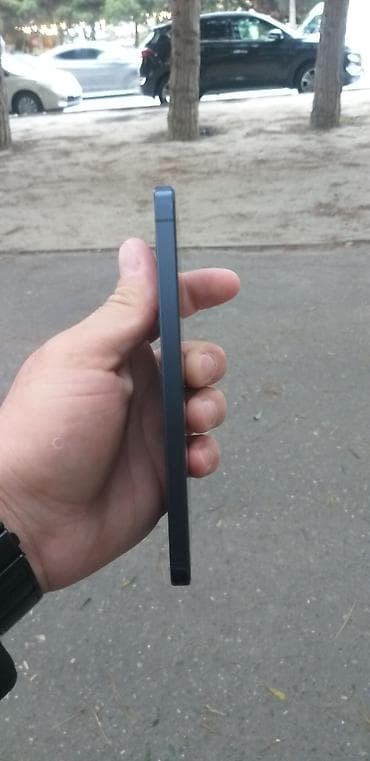yaddaş diski: TECILI SATILIR. SAMSUNG GALAXY S26. black. operativ yaddas 256. ram — 3