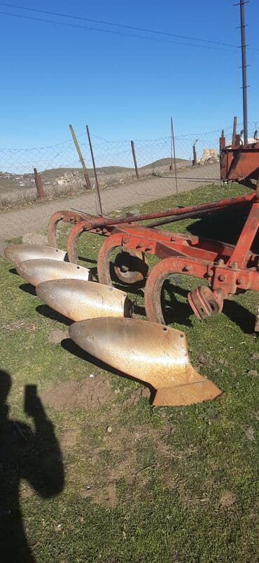 qaz 53 su maşını: Salam 14luk 4korpus alpiner kotan satilir kim isdese elaqe saxlaya — 3