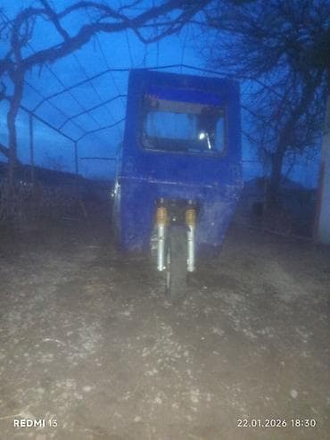 tap az qoşqular: Mavi rəngli üçtəkərli yük muravey satışı - Korpus: tam qapalı — 1