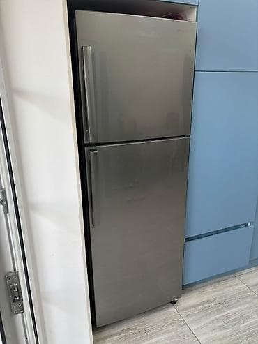 Satılır: İki qapılı, üstdən donduruculu soyuducu soyuducu tecili