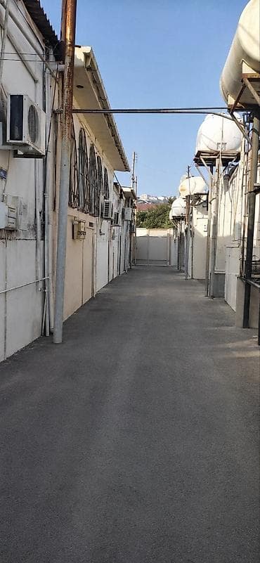 sumqayıtda ucuz evler: Satılır 3 otaqlı köhnə tikili 100 m², 20-ci sahə q. Tecili Satılır 2 — 2