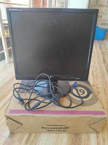 LG Flatron L1954SM LCD monitor - Ekran diaqonalı: 19" - Matrica: LCD