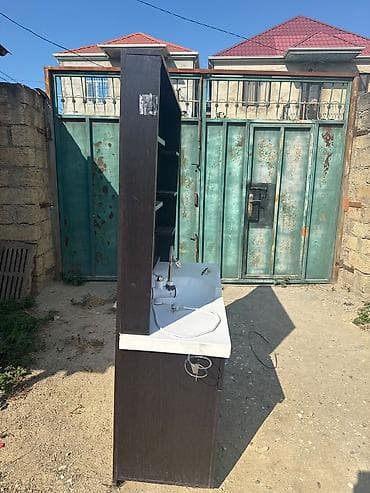 tibbi ref: Hamam üçün lavabo dəsti – güzgülü və rəfli - Material: qara rəngdə — 2