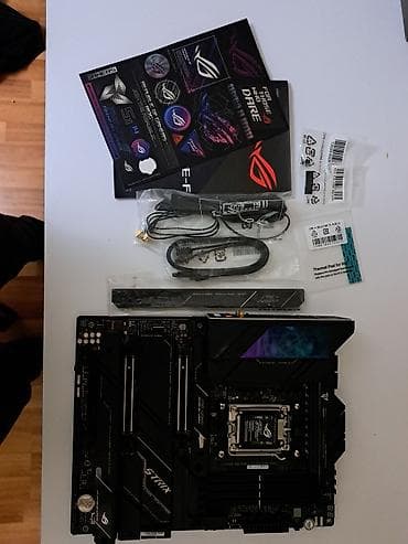 Ana Platası Asus ROG Strix X670E-E Gaming WiFi