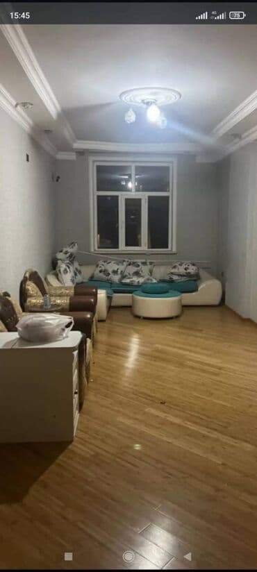 7 mikrorayon: Binəqədi rayonu,9-cu mkr Sonalar sonasi şadlıq sarayının — 1