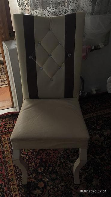 tek stullar: Güzgülü — 2