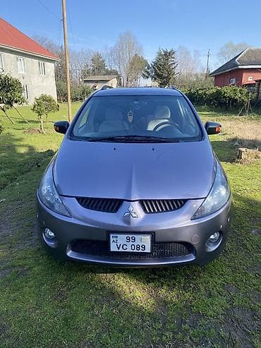 3 tekerlekli motor: Mitsubishi Grandis: 2.4 l | 2004 il 320000 km Van/Minivan — 1