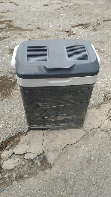 12 volt adapter: Maşın üçün soyuducudu tan dondurmur serin saxlıyır yeni alınıb lazım — 1