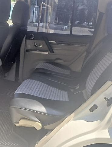 205 65 16: Mitsubishi Pajero: 3.8 l | 2013 il 25200 km Ofrouder/SUV — 7