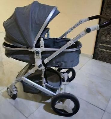 Araba yaxsi veziyyetde qiymet son.Unvan Gunesli