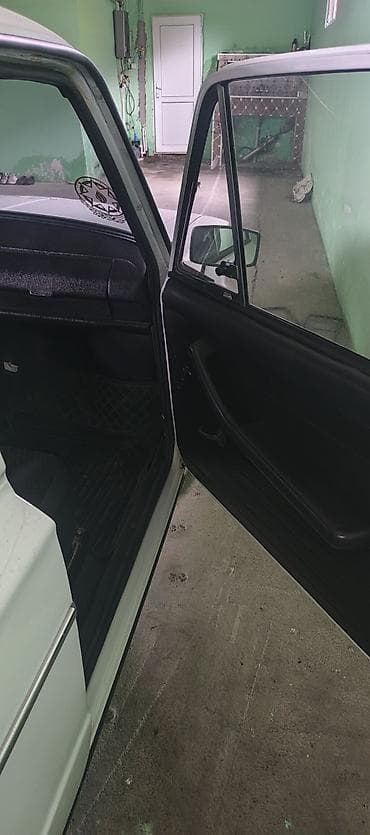 cuce ve xoruz temsil: Salam maşın 1996 çi il buraxilisdi maşında yüngül malyar işi var başqa — 2