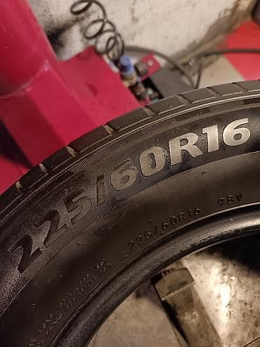 16 disklər: Satılır: avtomobil şini - Ölçü: 225/60 R16 - Yük/sürət indeksi: 98V - — 2