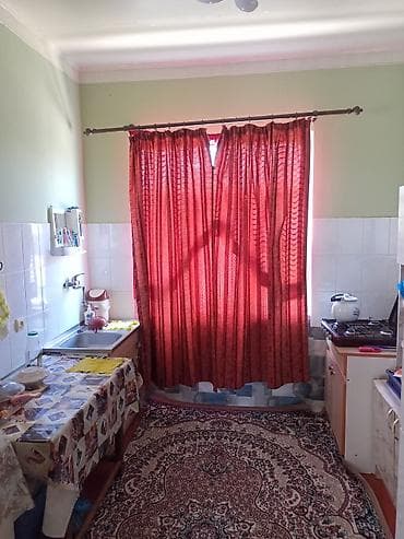 sekide ucuz kiraye evler: 4 otaqlı mənzil 140кв - Geniş və işıqlı zal: divarları açıq yaşıl — 3