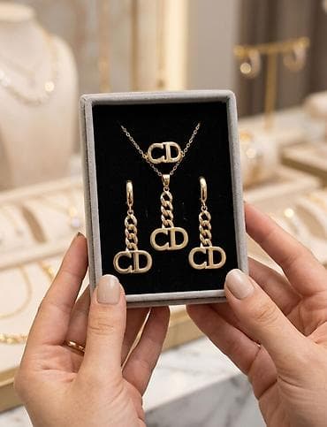 ted baker: Dəstə daxildir: Sırğa, Sarı qızıl — 1