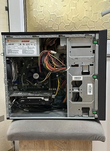 vector robot qiymeti: Cpu - i5 4590 s Gpu - Gtx 750 ti Ram - 16 gb Sadəcə yaddaş kartı — 3