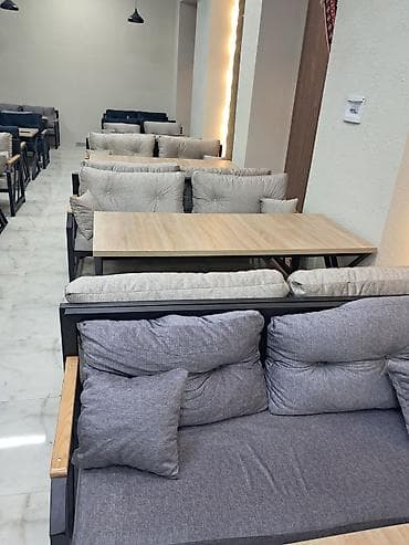 stol ev ucun: Skameykalar ilə, Dördbucaq masa, Digər adam sayı — 1