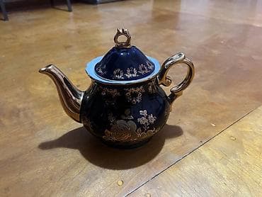 cay: Vintage farfor çaydan Vintage farfor çaydan satılır. Cəmi 1–2 dəfə — 1