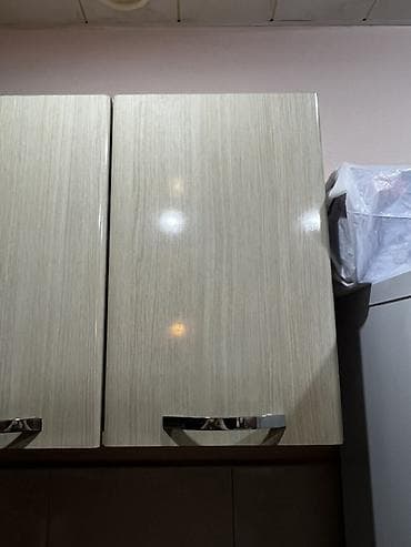 Mətbəx mebel dəsti Tərkib: - Üst asma dolablar: krem rəngli, parlaq — 2