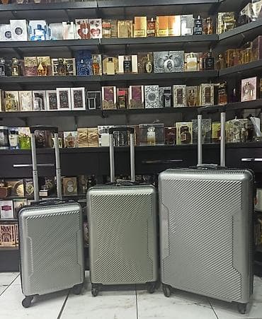 çamta: Gümüşü rəngdə 3-lü səyahət çamadan dəsti - Ölçülər: kiçik, orta və — 1