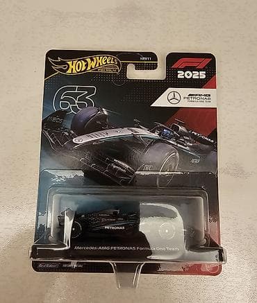 Hot Wheels premium F1 modelləri.Çox nadir tapılan modellərdir.En — 5