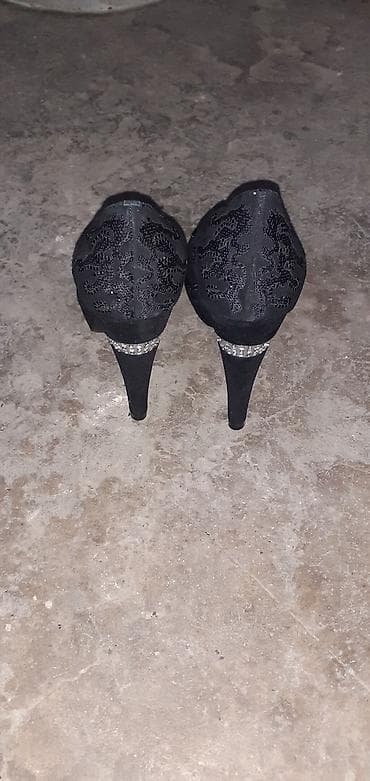 Tuflilər, Ölçü: 39, rəng - Qara, Yeni