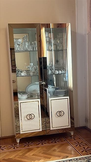 Şüşəli dolab vitrini, Ödənişli çatdırılma, Ünvandan götürmə