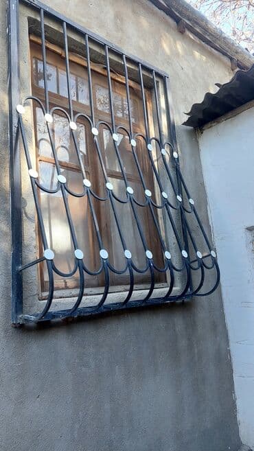 решетки на окна: Metal pəncərə barmaqlığı tecili satilir - Material: qalın divarlı — 2