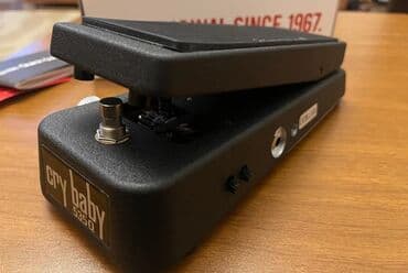 gitara ucun pedal: Elektron gitara, İşlənmiş — 9