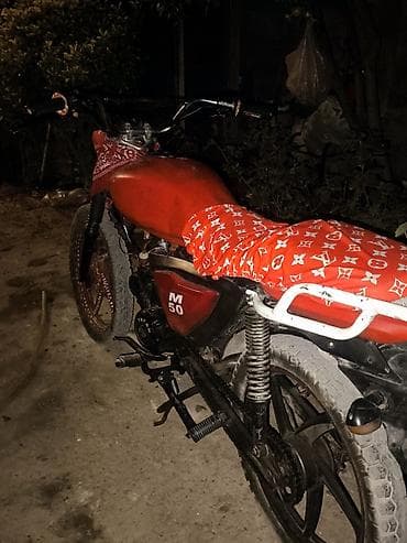 traktor mtz 50: 80kub sened herşey qaydasında cuzi problemleri var gedişinə söz ola — 2