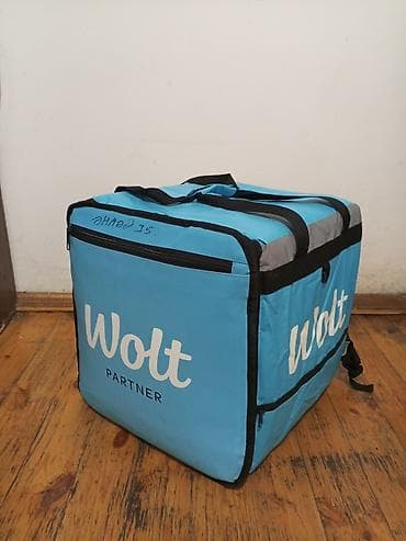 Salam Wolt çantası satılır yaxşı vəziyyətdədir 30 AZN, ərazi 28 maydan
