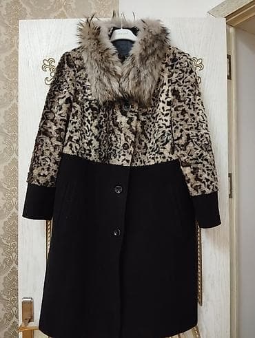 Palto 46 razmer 3, 4 dəfə geyinilib təzədir Alınıb 300 AZN materialı