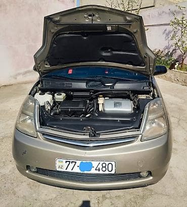 ucuz elektrikli avtomobil: Toyota Prius: 1.6 l | 2007 il Hetçbek — 4