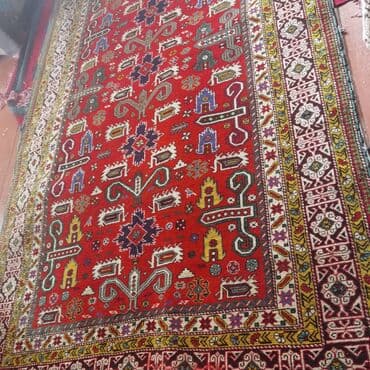 iceri seherde xalca alanlar: Xalça — 1