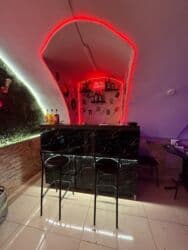 bakıda oteller: Obyekt 55 m2. Yarı zirzəmi. Sənəd çıxarış. Hal hazirda icarededir — 4