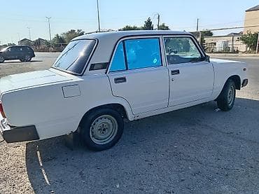 vaz 2107 ucun: Avtomobil: Lada 2107, ağ rəng, sedan kuzov Mühərrik və ötürücü: - — 2