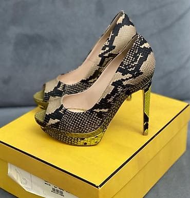 Fendi qadın ayaqqabısı - Model: Open toe, platformlu, yüksək dikdaban