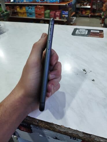 kontakt iphone 15: IPhone 11, Qara, Face ID — 2