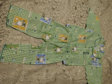 ziyafet geymleri: Məhsul paketi: ayaqqabı və geyim 1) Qırmızı idman ayaqqabıları - — 28