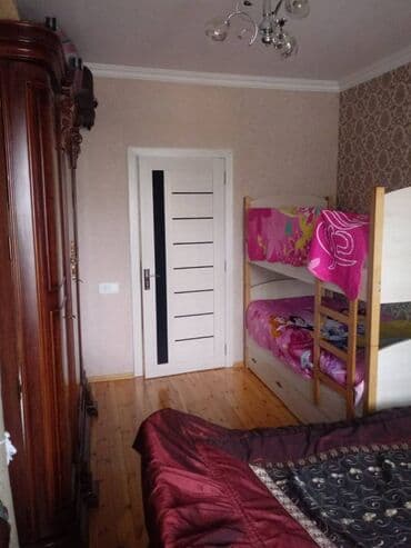 9 ci mikrorayon satilan evler: Bakı, 2 otaqlı, Köhnə tikili, m. Həzi Aslanov, 60 kv. m — 4