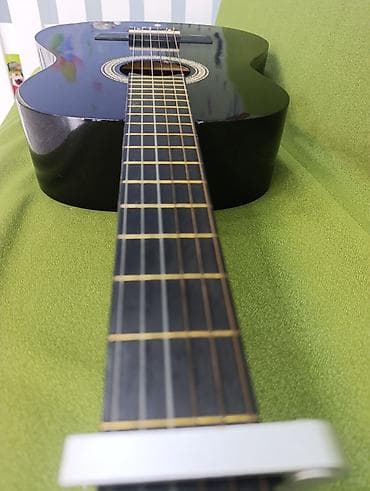elektro gitarlar: Klassik akustik gitara – qara rəng - Korpus: tam ölçülü klassik — 7
