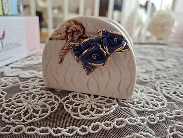 himalay duzu: Duz, istiot ve salfet qablari. sergiden alinib, ispaniya istehsalidir — 3