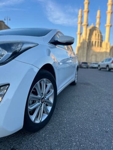 kia forte 2017: Hyundai Elantra: 1.6 l | 2014 il Sedan — 8