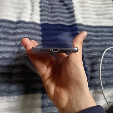 şur mikrafonlar: Samsung Galaxy S21 FE, rəng - Boz, İki sim kartlı — 4