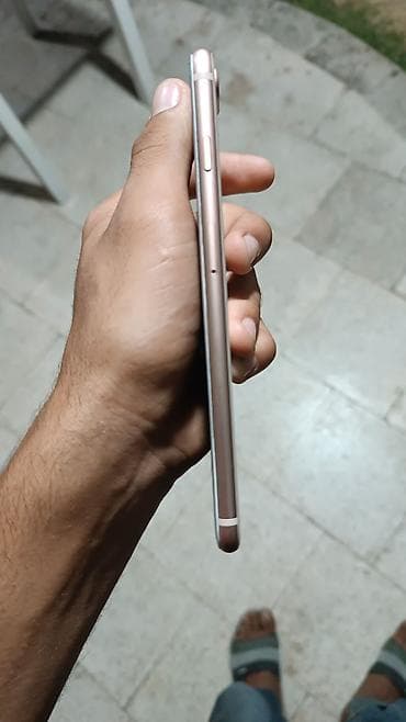 payız şəkilləri çəkmək: IPhone 8 Plus, Qızılı, Simsiz şarj — 3