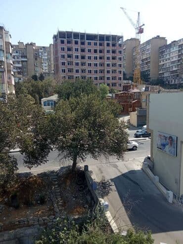 məhlə evi: Bakı, 3 otaqlı, Köhnə tikili, m. Əhmədli, 80 kv. m — 15