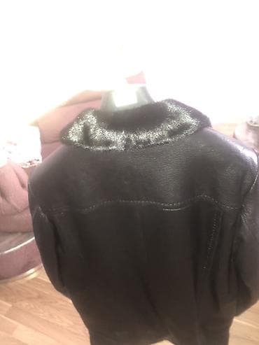 Məhsul:Geynilmeyib - Rəng: qara ici dublyonka - Material: hamar təbii
