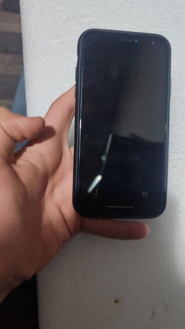 iphone xr 64 gb qiymeti: IPhone Xr, 128 GB, Ağ, Face ID, Simsiz şarj — 12