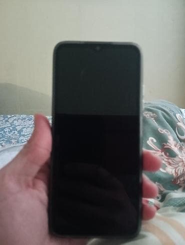 Компьютеры, ноутбуки и планшеты: Opo17satlir yaddas 64 son qiymet 60di ekranda biraz cat var — 1